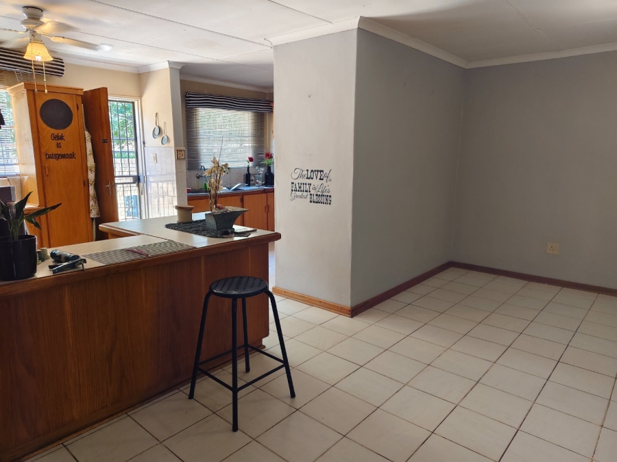 To Let 3 Bedroom Property for Rent in Uitsig Free State
